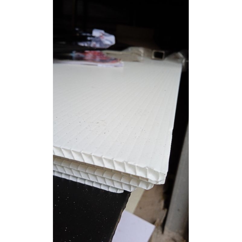 

impra board 5mm putih 122x244