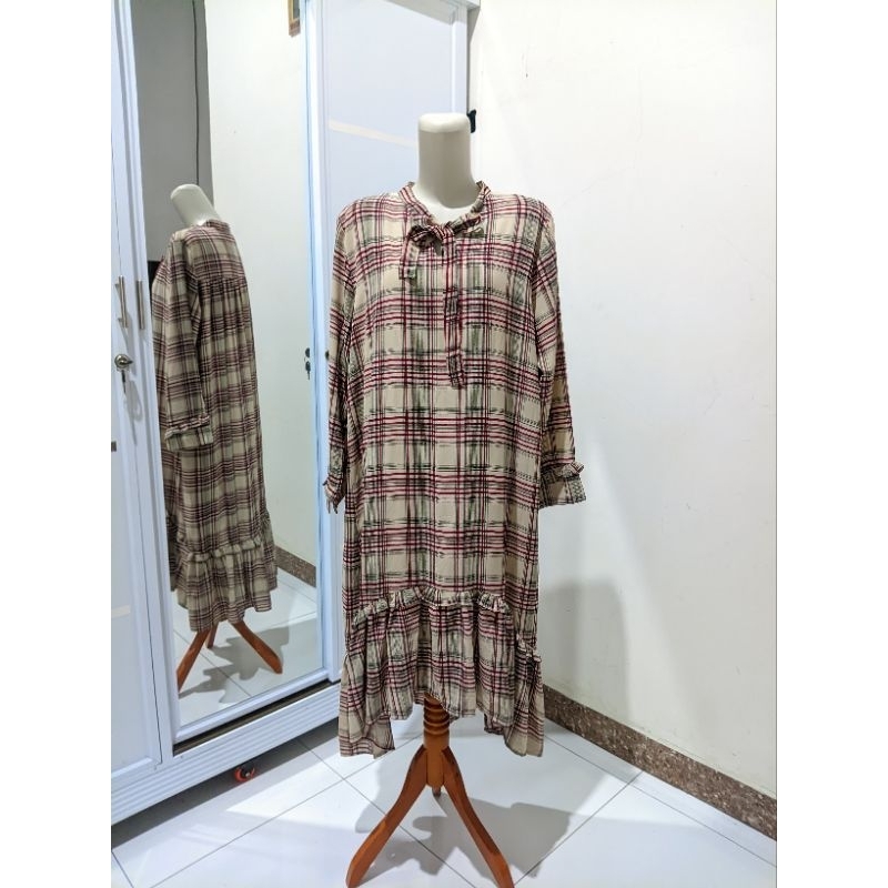 

preloved tunik kotak kotak model nagita