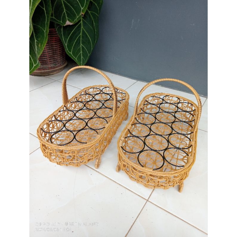 Tempat Aqua gelas estetik / tempat air minum botol kecil / tempat Aqua murah/ kranjang Aqua tangkai