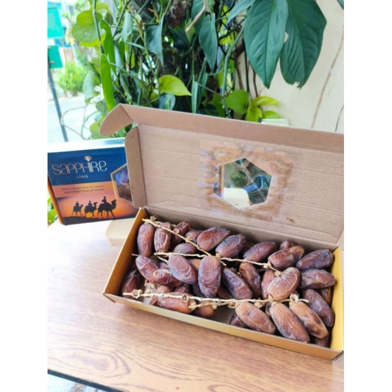 

Kurma Tunisia Tangkai 500gr Shappire