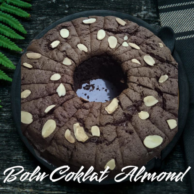 

Bolu coklat Almond loyang 22 PrinceCakeCimahi