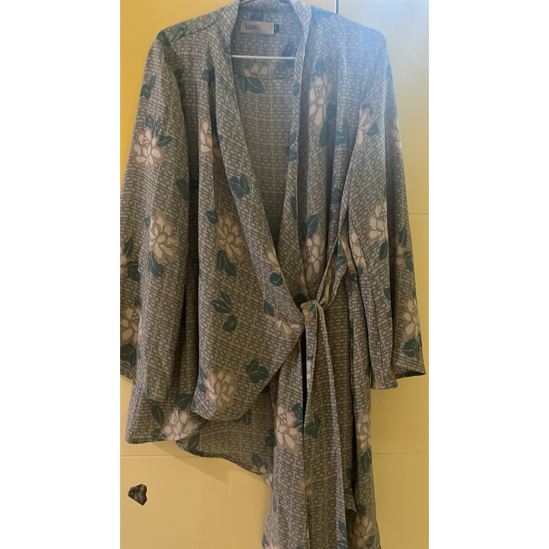 Preloved Kamiidea Outer