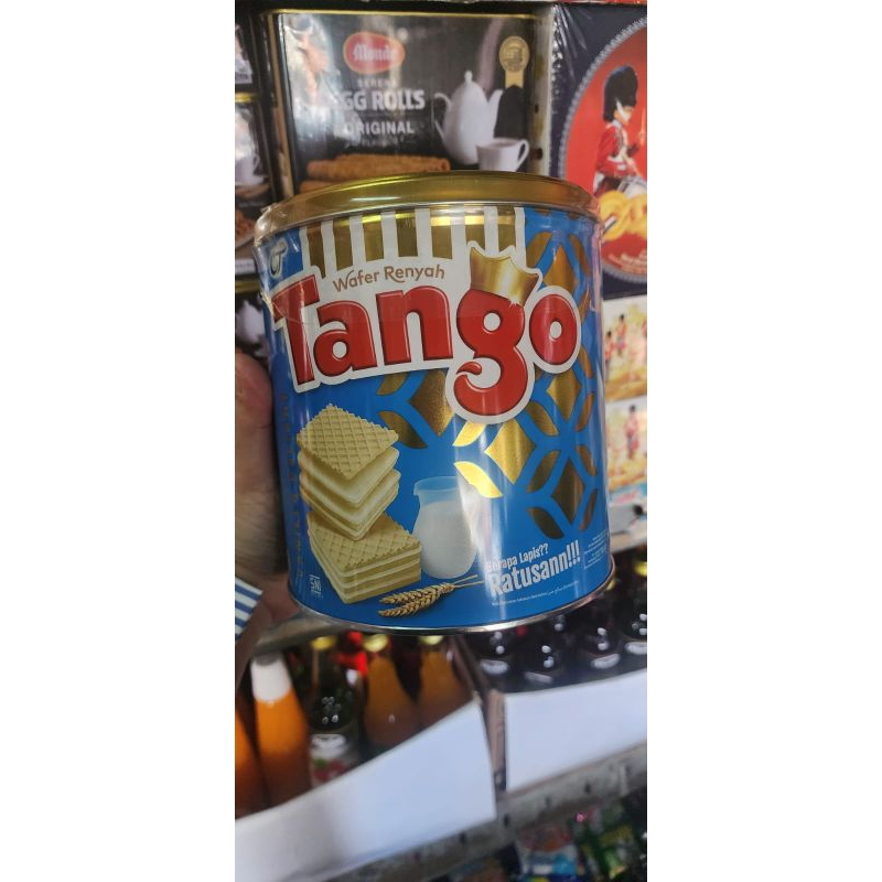 

Tango wafer renyah coklat dan vanilla 240 gram