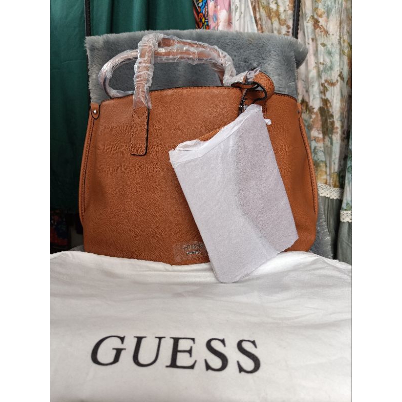 Tas wanita Totebag Guess