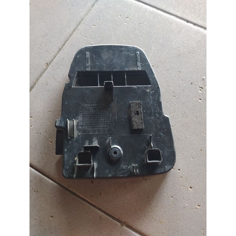 cover assy battery tutup aki honda beat karbu