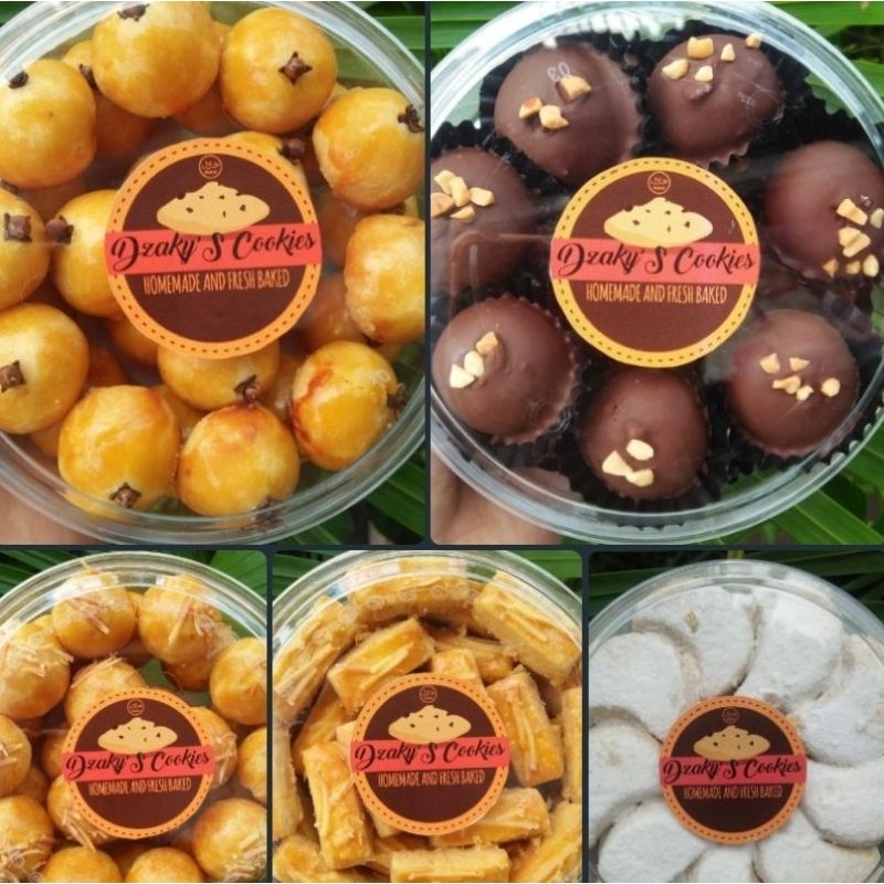 

Aneka kue kering nastar keju - nastar cengkeh - nastar coklat - kastangel - putri salju