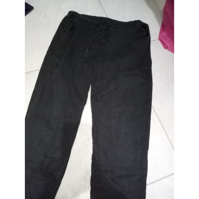 celana hitam santai pl