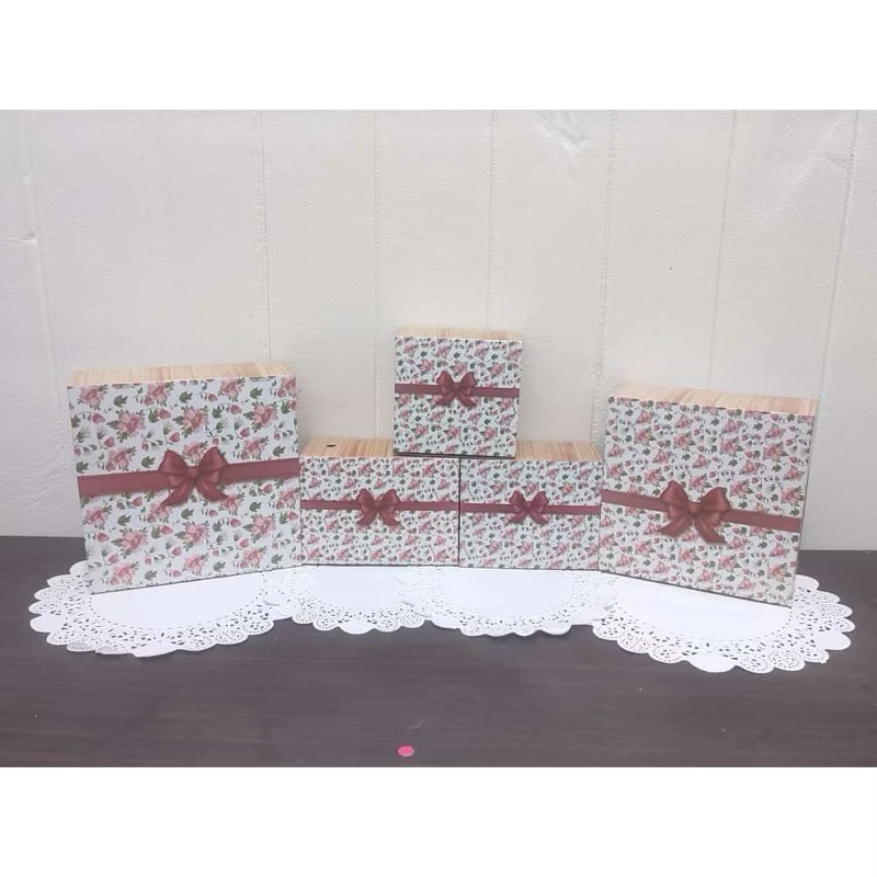 Box Motif Kardus Snack/kue/nasi. Kardus Uk 15x15.