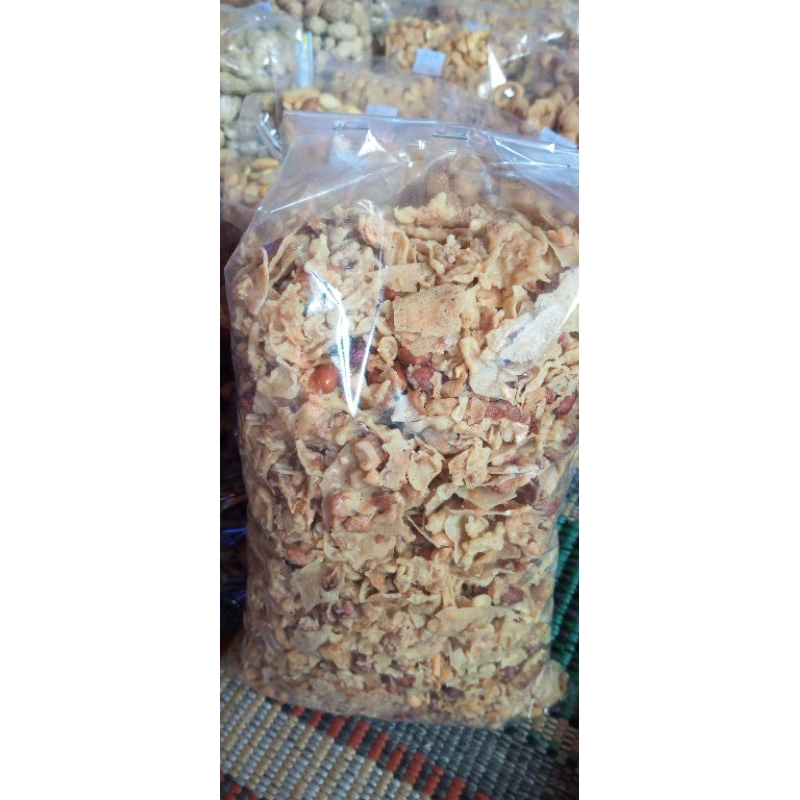 

Remuan peyek kacang tanah