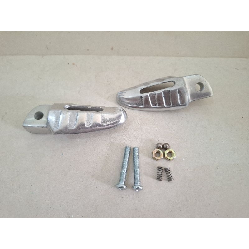 Footstep / Step Belakang Mio Lama