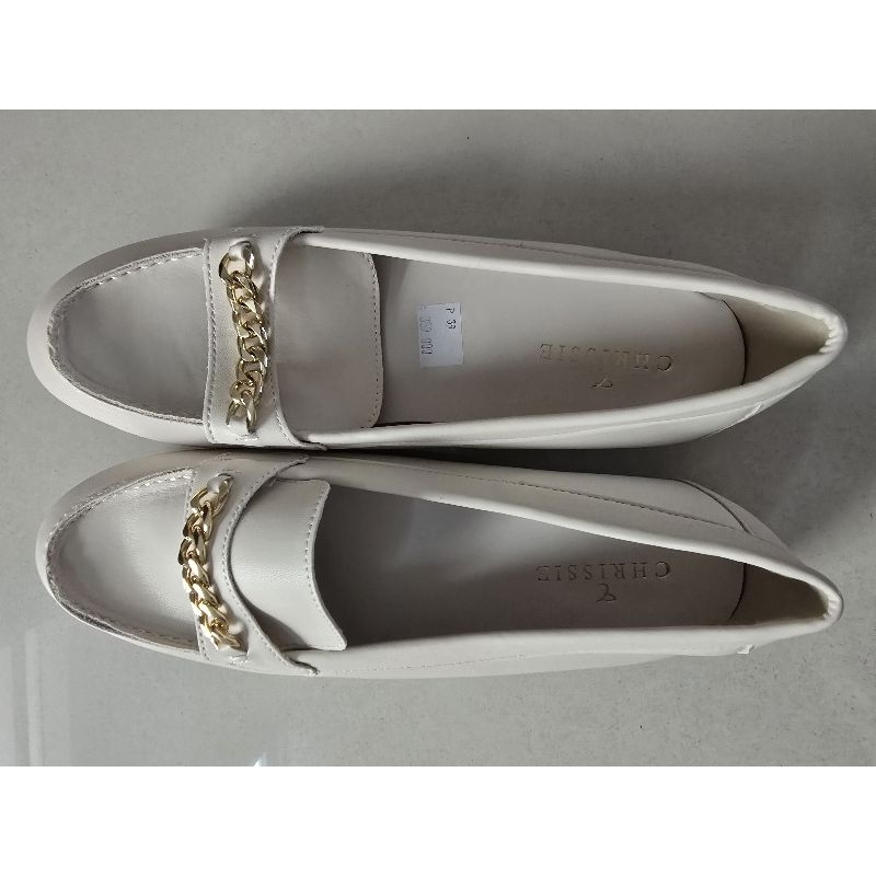 NEW ARRIVAL Sandal Wanita Flat Shoes Payless by Chrissie