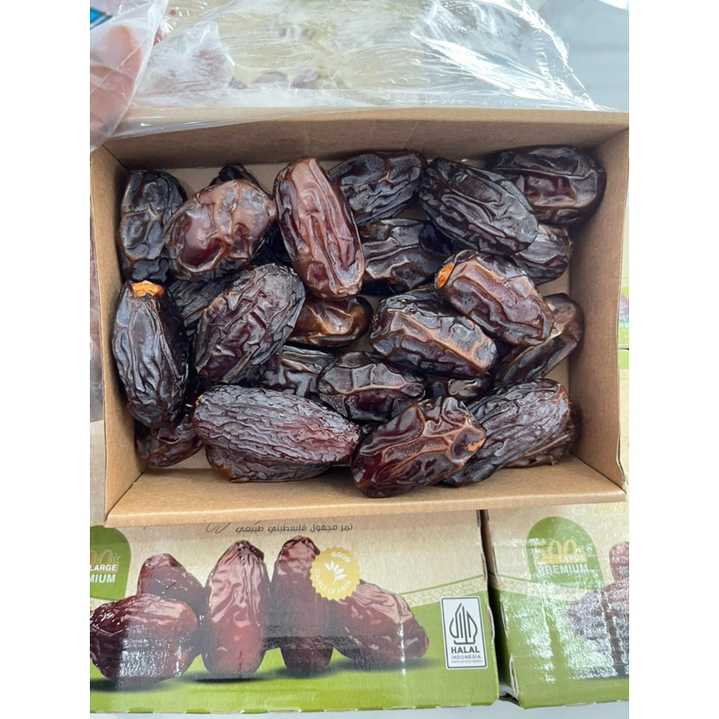 

Kurma Medjoul Palestinian Dates
