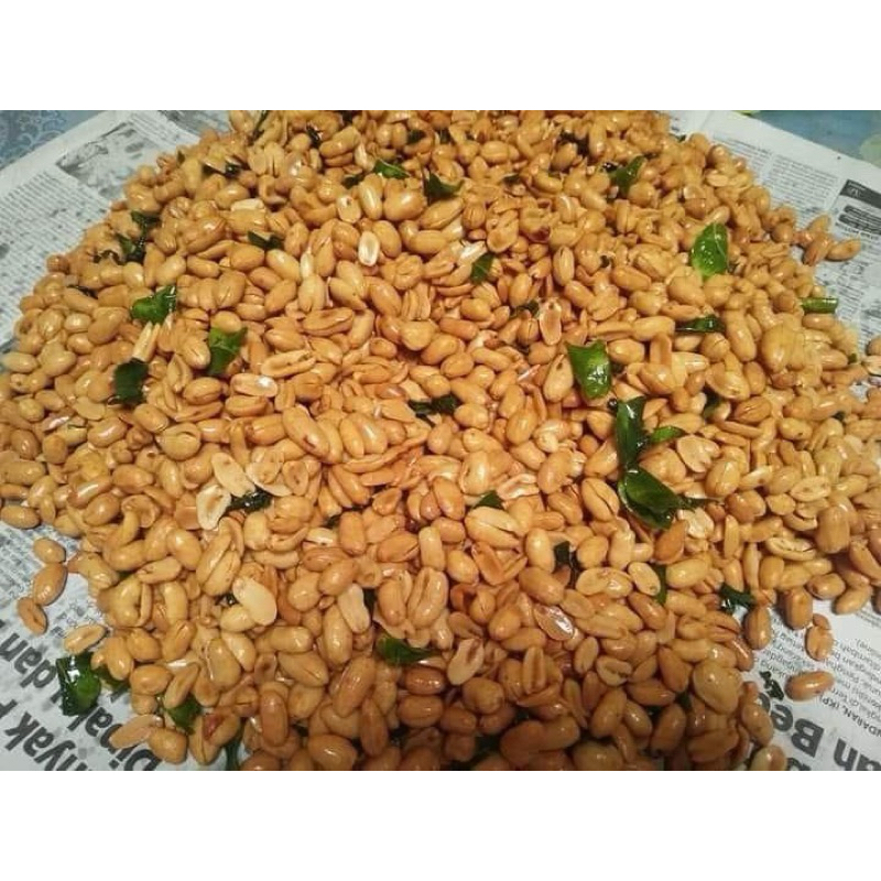 

Kacang Goreng bawang kemasan Toples 500gram