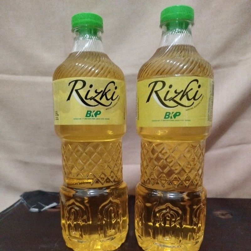 

Minyak Goreng kelapa Rizki 800 ml
