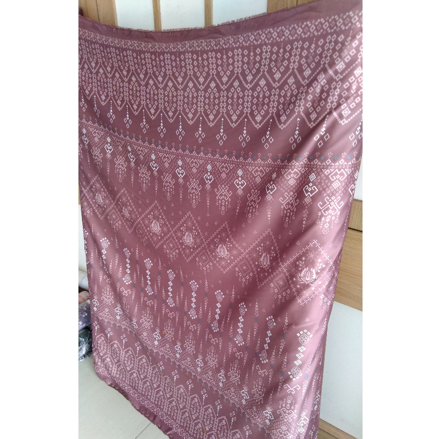 Kain Satin Silk Motif Etnik
