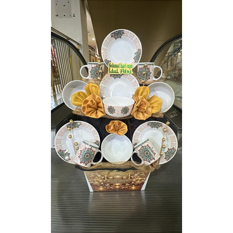 

parcel dinnerset/set hadiah hampers idul fitri 2025