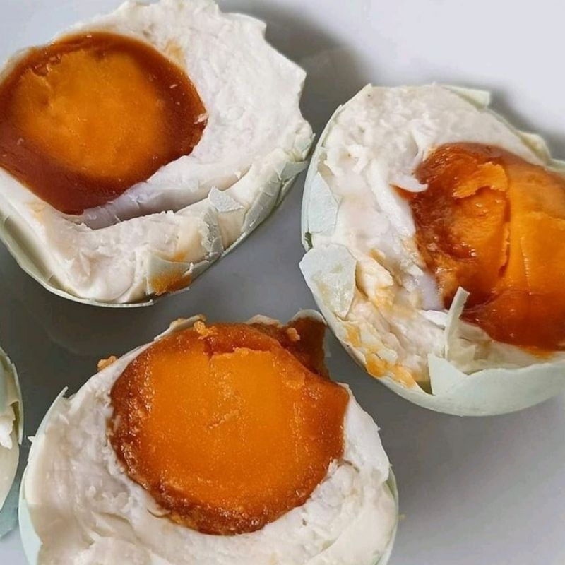 

Telur Asin Masir Berminyak Matang Siap Saji Isi 10 Pcs