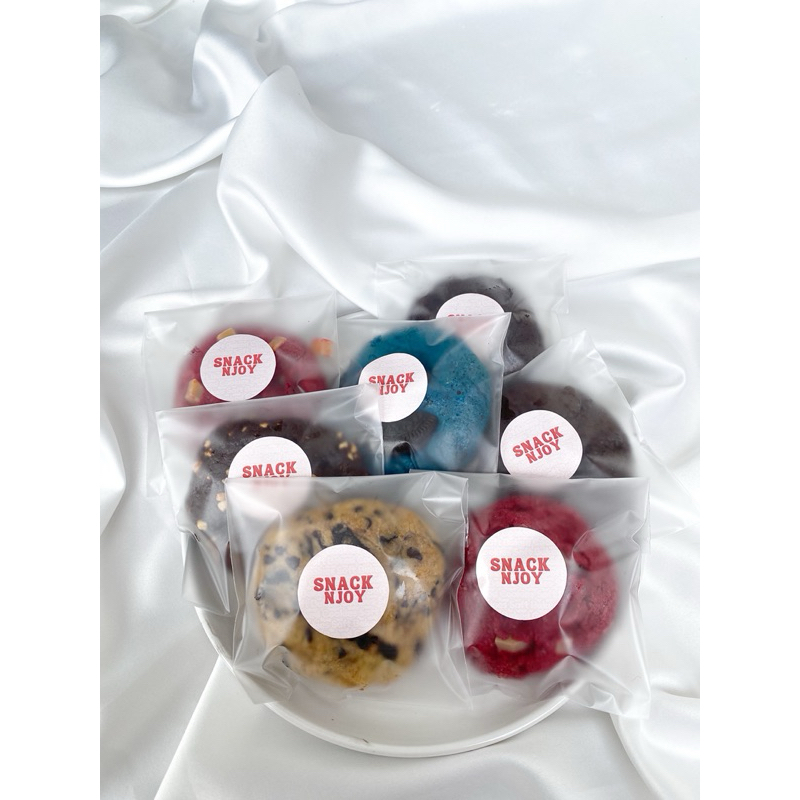 

Soft Baked Cookies -chewy - hampers lebaran - by snacknjoy