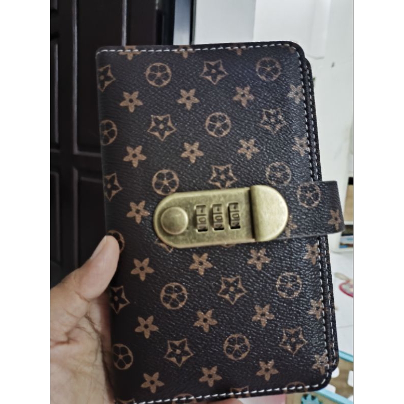 

Binder Retro with Password A6