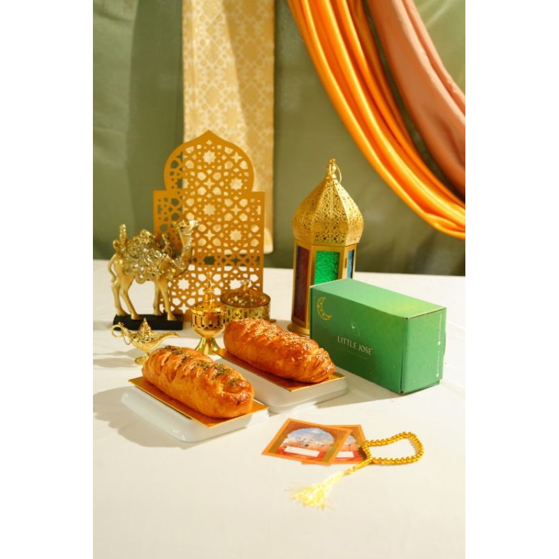 

Hampers Lebaran / Idul Fitri / Eid Mubarak Little Jose - Chicken Curry Puff