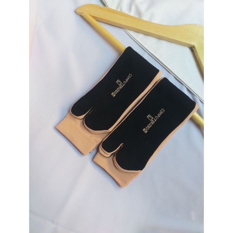 Kaos kaki jempol polos & tapak hitam wanita muslimah Murah