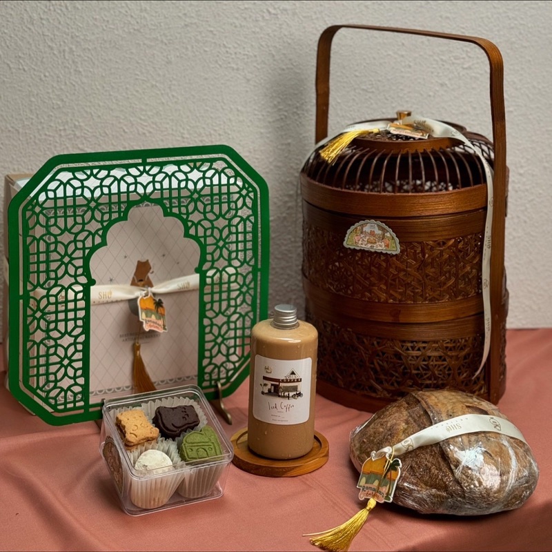 

SHU ARTISANS - GOLDEN CRESCENT BASKET HAMPERS FULL SET