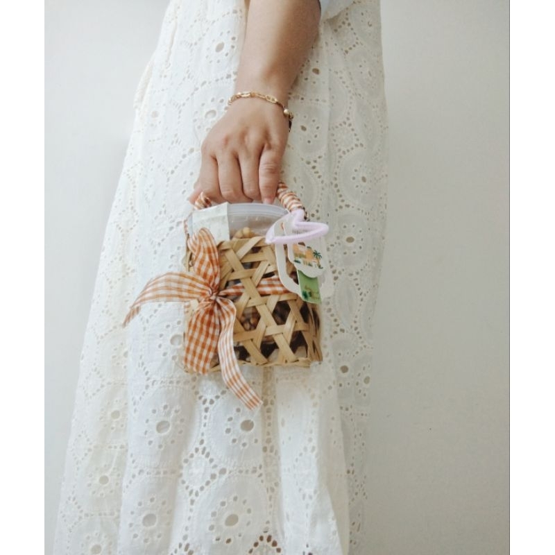 

LUXEE HAMPERS | HAMPERS LEBARAN | HAMPERS KUE KERING | HAMPER RAMADHAN