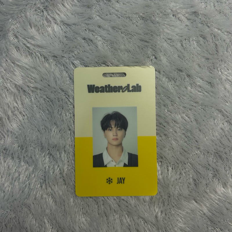 

jay enhypen season greetings 2022 id card (photocard)