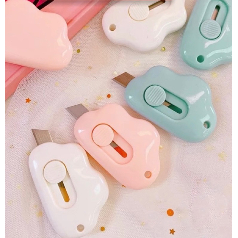 

Pisau Pemotong Mini Cutter Mini Portable Bentuk Awan Warna Pastel Lucu