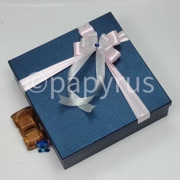 

PAPYRUS 35x35 Tinggi 10cm Kotak Kado Gift Box V2