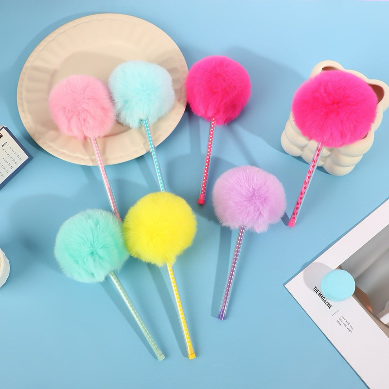 

Pena Pom pom polkadot