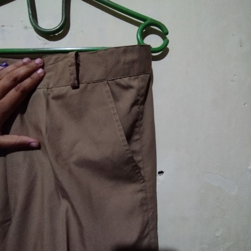 Preloved Celana Linen Coklat Susu