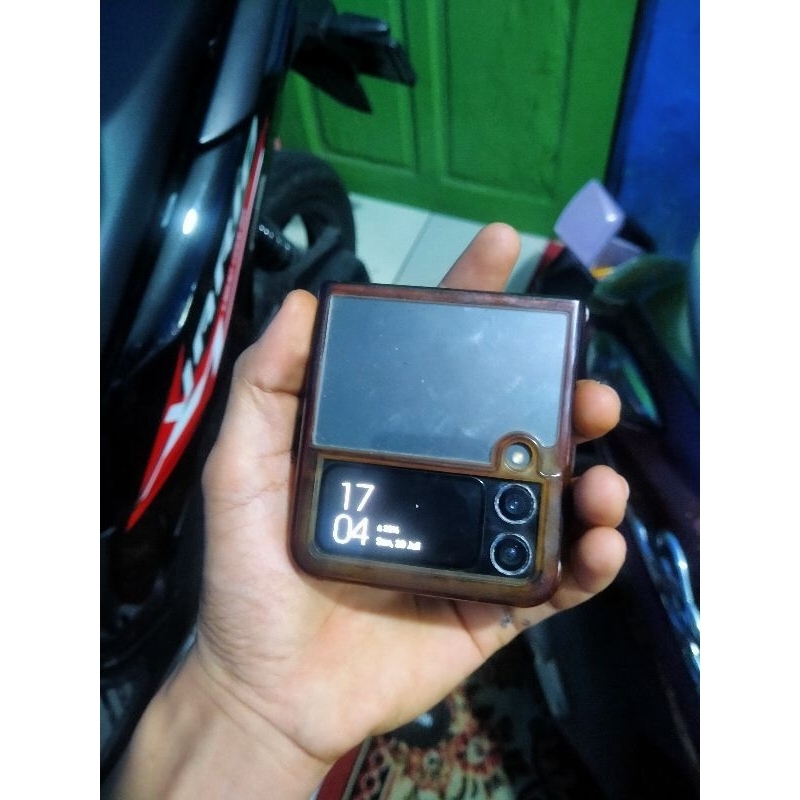Samsung Z flip 4 minus lcd