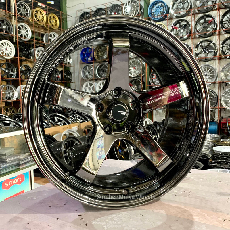 Velg R18 ADVAN GT black chrome by Jf Luxury . Sumber Mulya Wheels. Velg mobil. toko velg Semarang. V