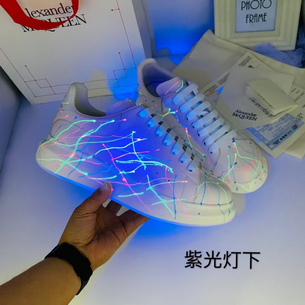 The latest fluorescent series of white shoes for spring, three-color luminous shoes