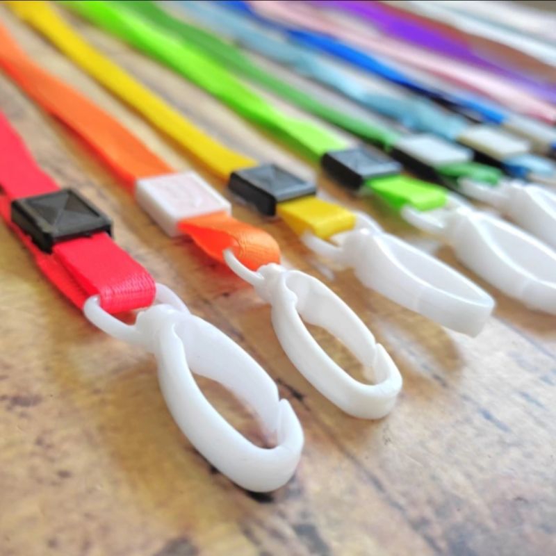 

gantungan Tali ID Card bahan nylon mengkilap + cantolan bahan plastik / gantungan tali nama id card (1pcs)