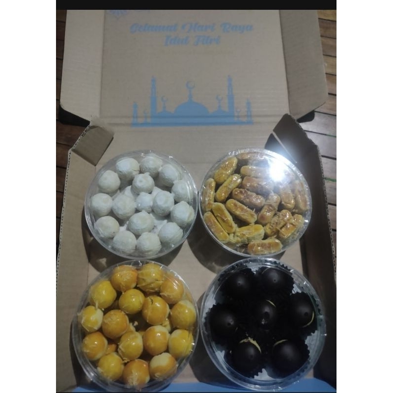 

hampers kue lebaran isi 4