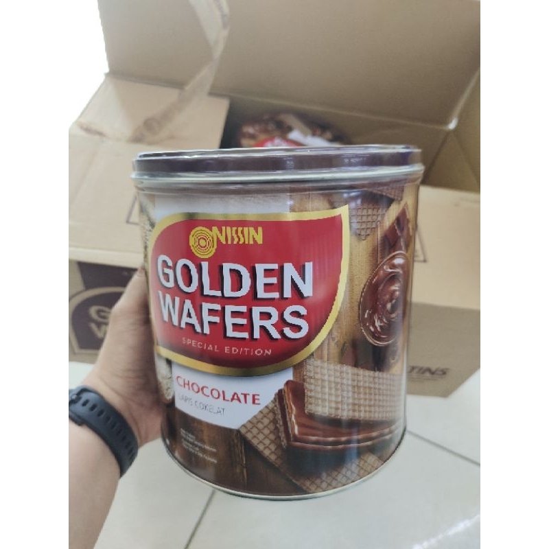 

Nissin Golden Wafers Chocolate kaleng