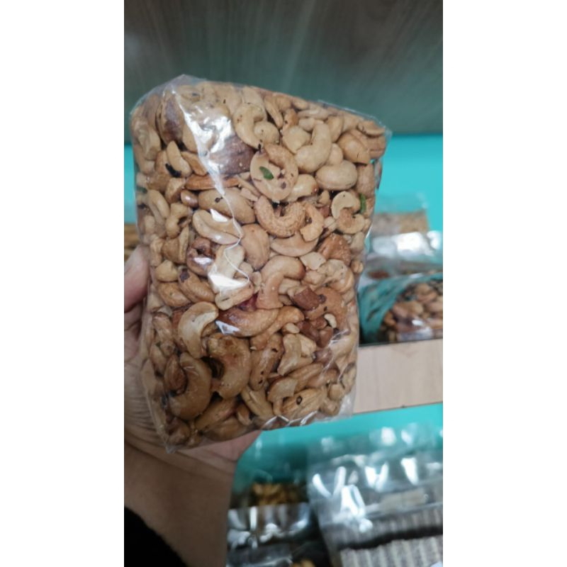 

KACANG METE/MEDE PATAHAN 500GRAM