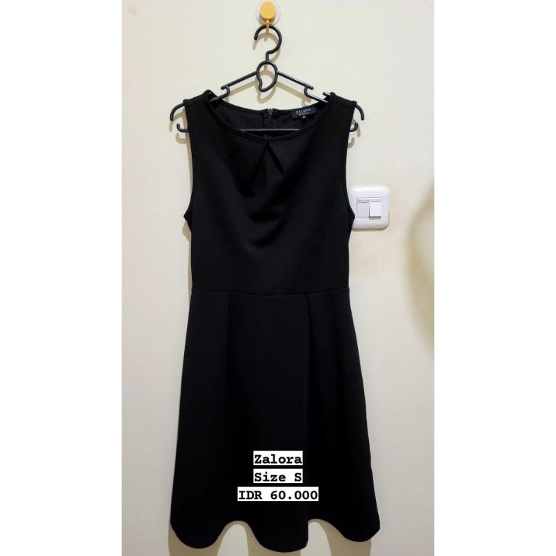 Zalora Black Dress / Dress Hitam Zalora / preloved / sleeveless dress