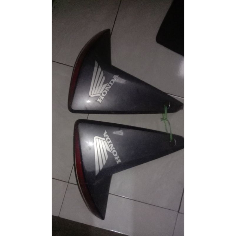 sayap tangki megapro mono