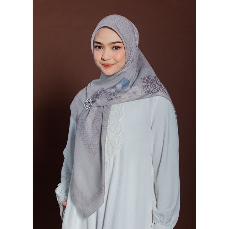 ELZATTA SEGI EMPAT KAILA MARINAE BAHAN VOAL LIZA MOTIF BUNGA  ELZATTA SCARF ELZATTA SEGI EMPAT