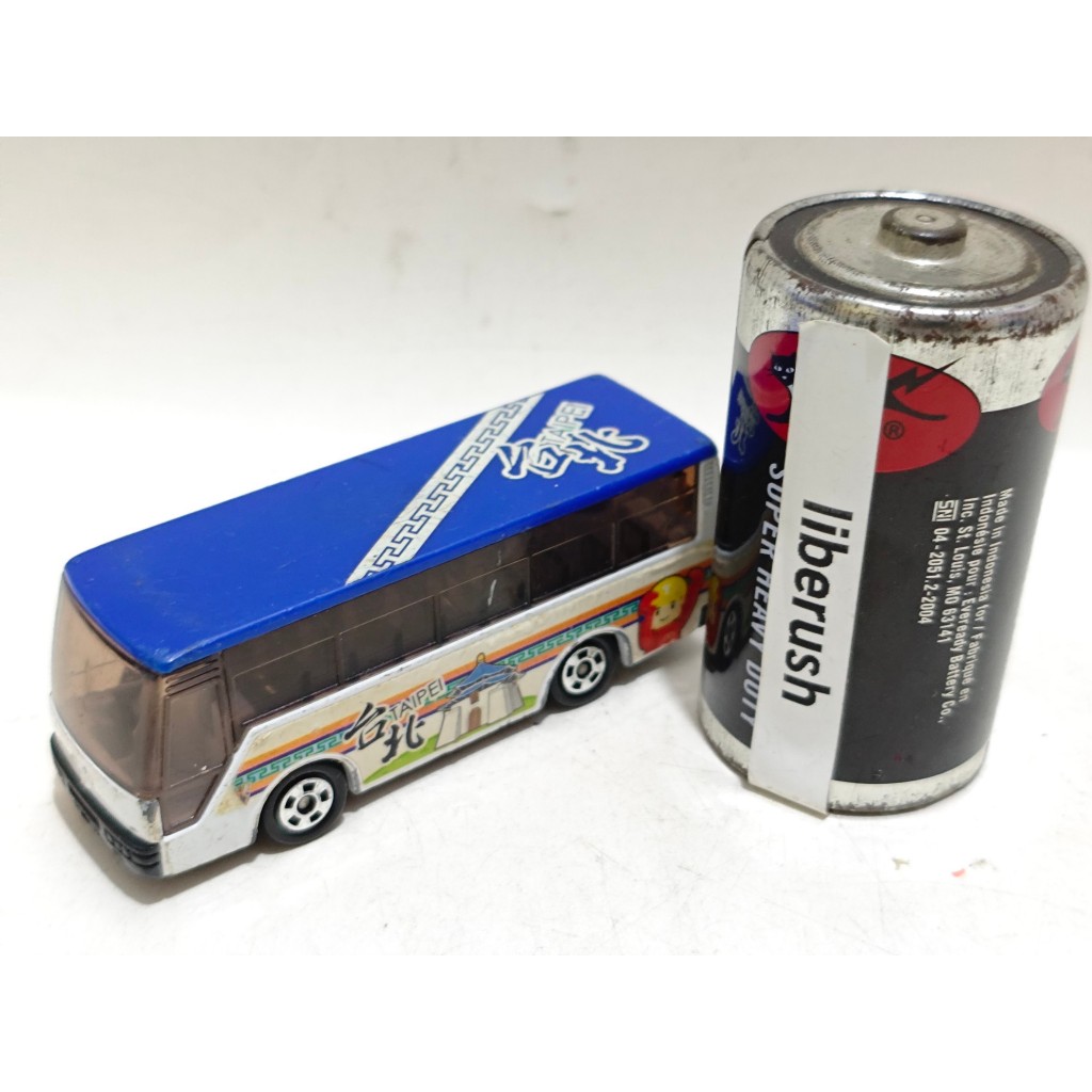 Diecast tomica isuzu super hi decker taipei bus