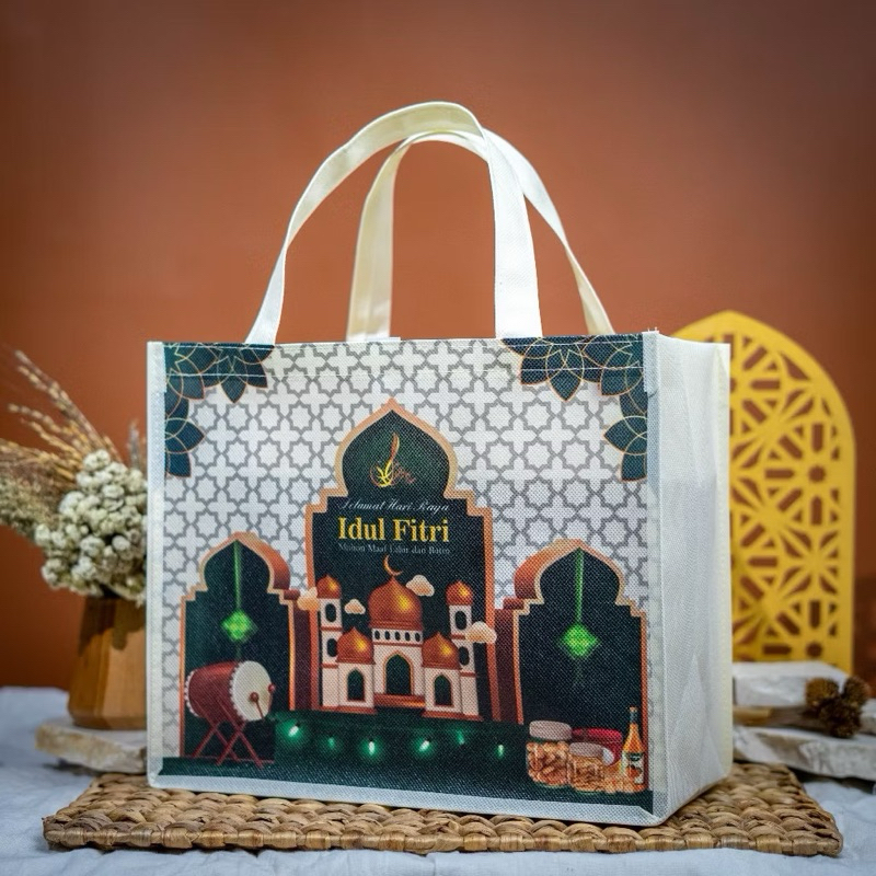 

Tas hampers Idul Fitri Size 30x14x25cm Kode TH 58