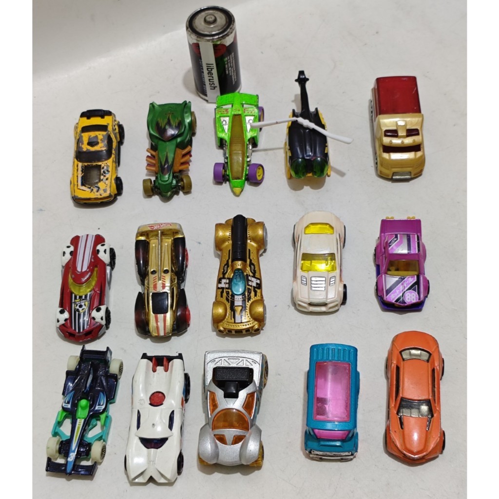 Set diecast hotwheels manga tuner , torque twister , retro active , ratical racer , cdv48 , f1 racer