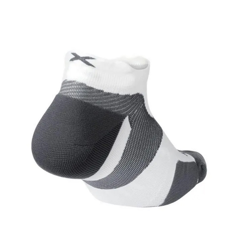 2XU Vectr Ultralight No Show Kaos Kaki/Socks White Grey