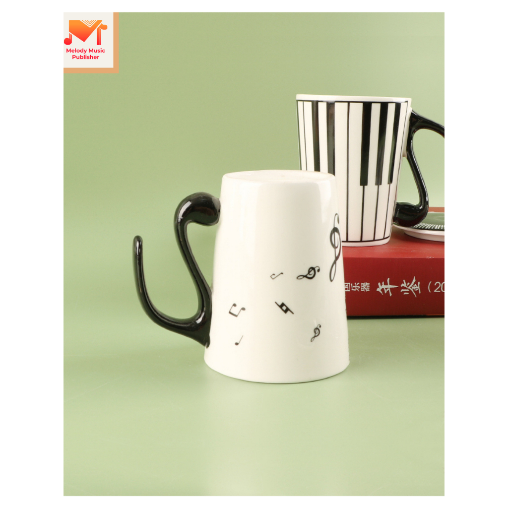 

Gelas Piano Dengan Tutup / Cangkir / Mug / Perlengkapan Rumah / Peralatan Makan