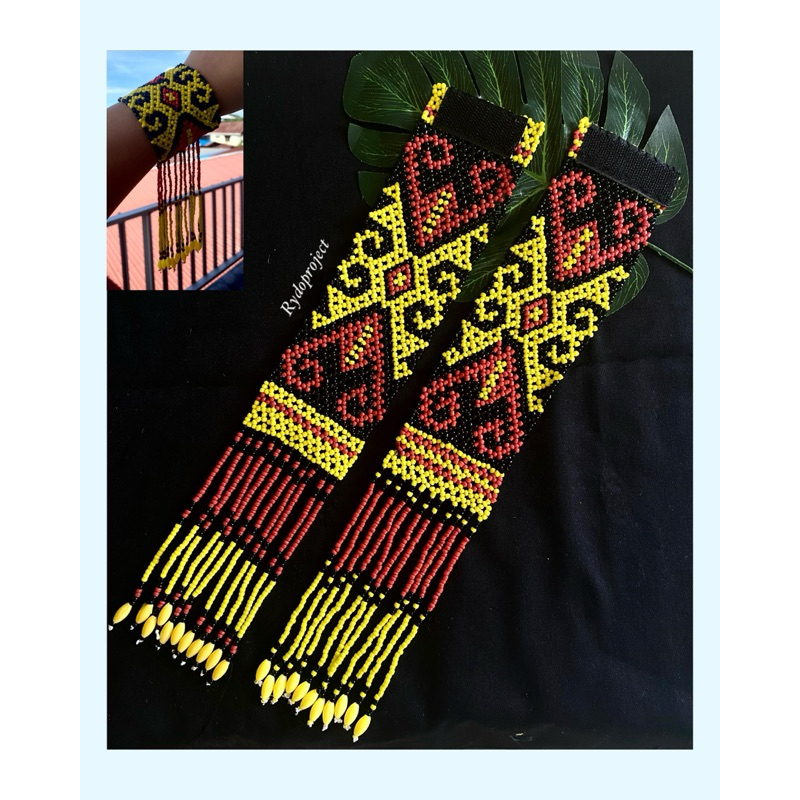 Gelang Tangan Rumbai Etnik Dayak