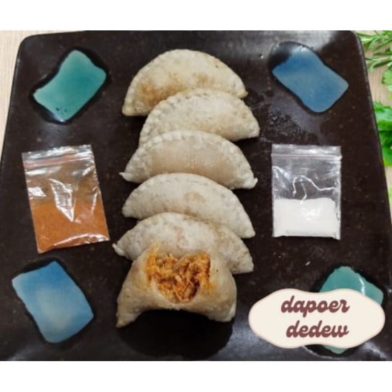 

Cireng Isi Ayam Pedas mini ( full ayam) isi 5 pcs dapoerdedew