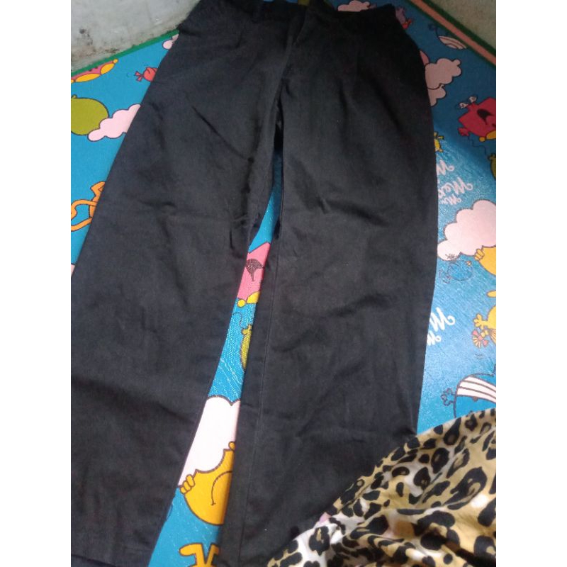 celana hitam preloved